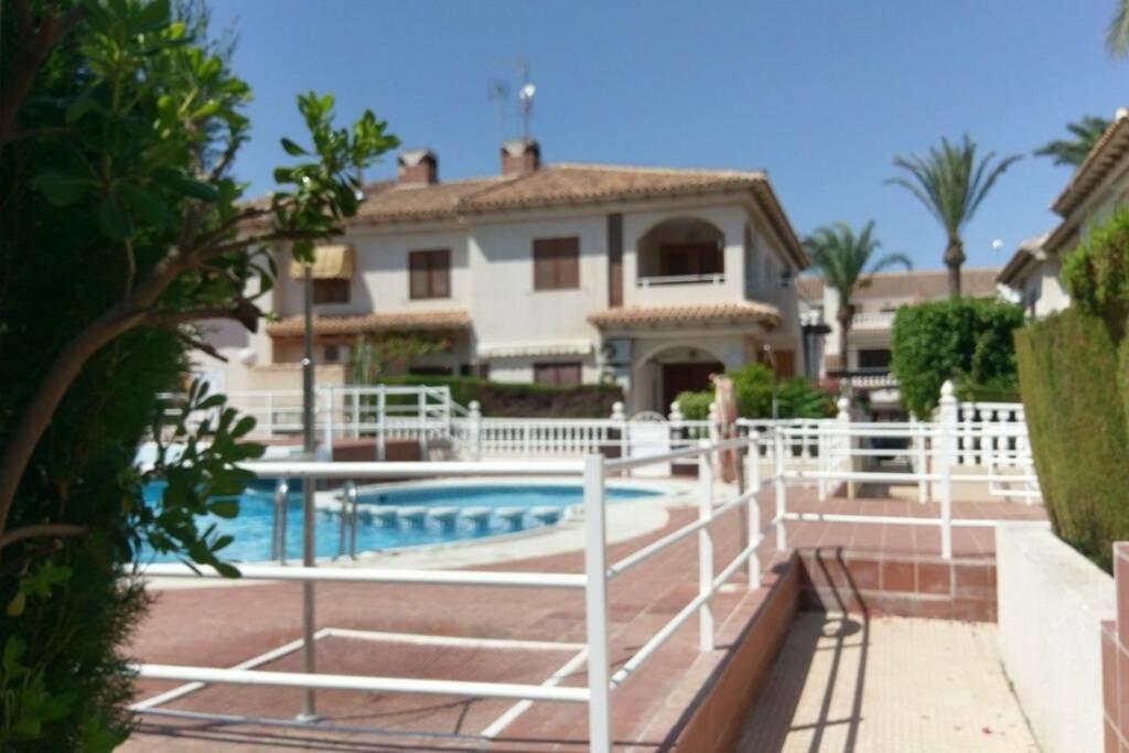 La Casa De La Palmera Apartamento Torrevieja Exterior foto